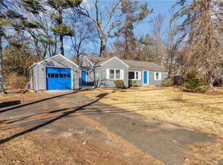 897 Matianuck Ave, Windsor, CT 06095