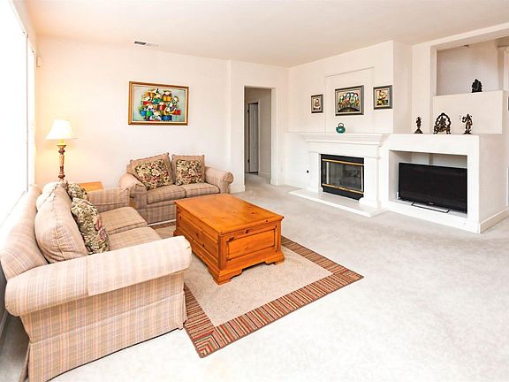 5th image of 3262 Trajan Ct