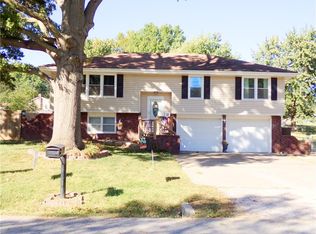 1516 Klemp St, Leavenworth, KS 66048