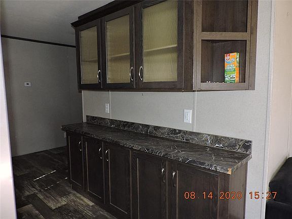 4th image of 109 Delta St