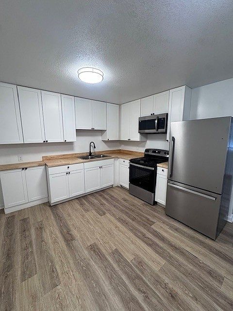 1st image of 1904 Dutch Valley Dr #10
