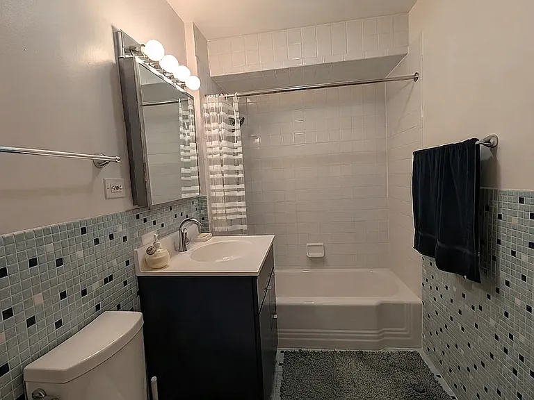 1516 Hinman Ave #804 — Photo 20
