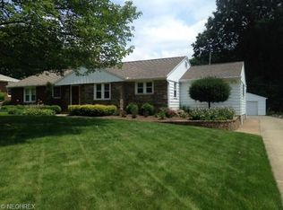 559 Crestwood Ave, Wadsworth, OH 44281