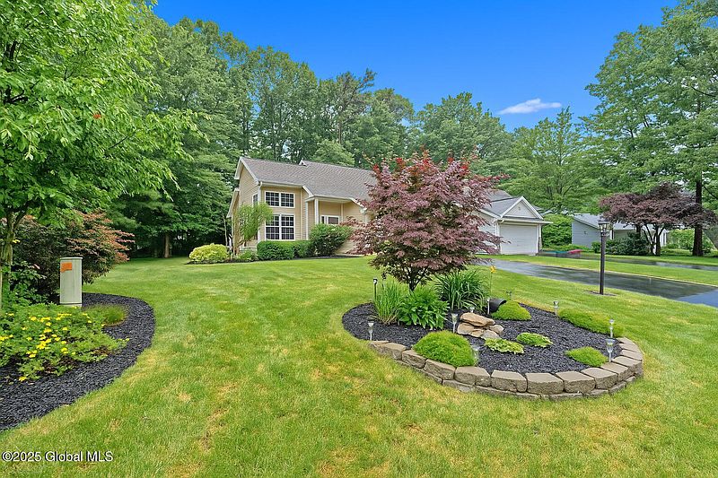 4th image of 28 Woodthrush Court