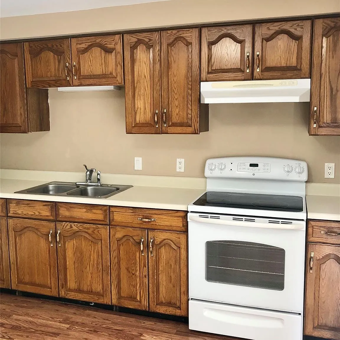 2 bed, 1.0 bath, 860 sqft, $2,700 — Photo 4