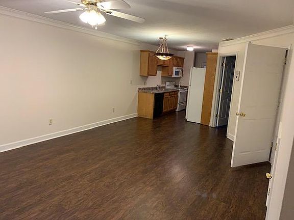 2nd image of 678 Ben Ali Dr APT C