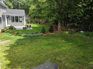 11 Rene St, Acushnet, MA 02743