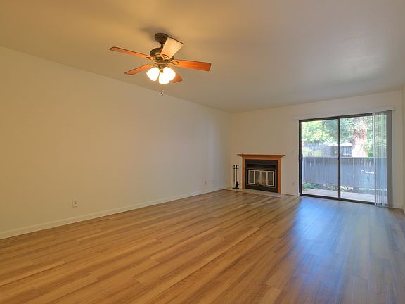 5th image of 3180 Country Club Dr APT 10A
