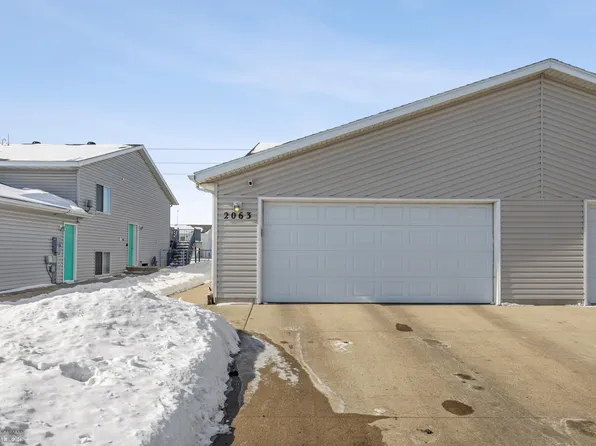 2063 52nd St S, Fargo, ND 58103