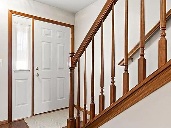 2nd image of 1150 N Windmill Ct