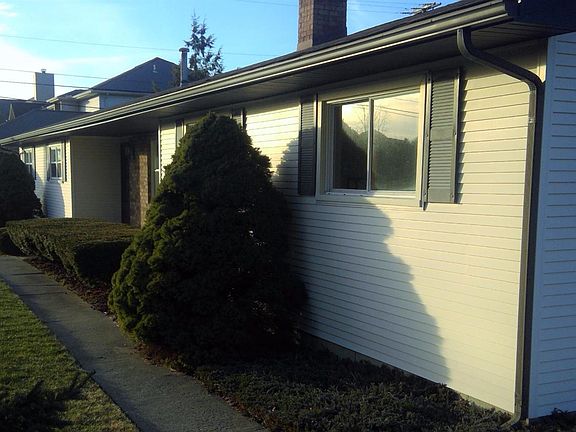 5th image of 180 S Clubview Dr