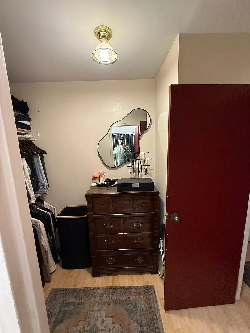 Studio, $2,100 — Photo 4