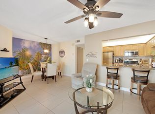 303 Liberty Ct, Deerfield Beach, FL 33442