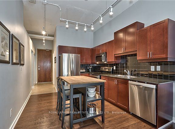 3rd image of 2 Fieldway Rd #316