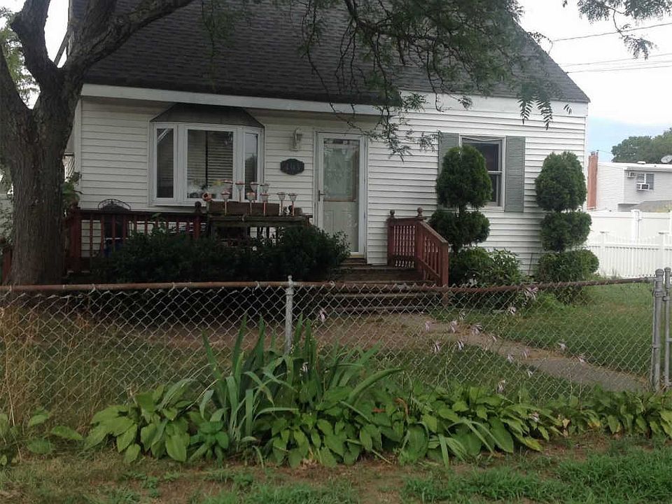 1st image of 403 Ferndale Ct