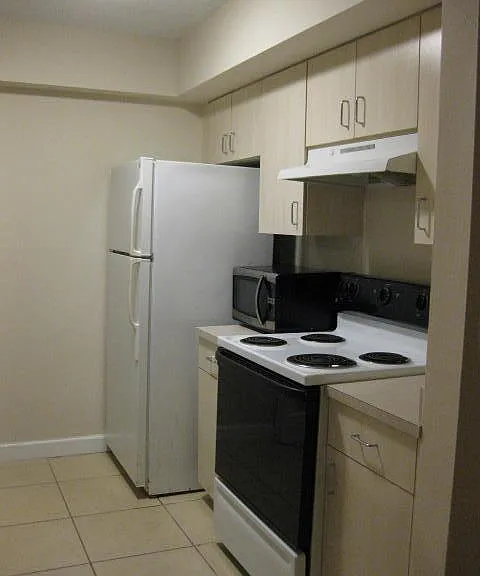 620 SW 111th Ave #103 — Photo 4
