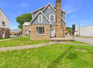 1036 3rd St, New Martinsville, WV 26155