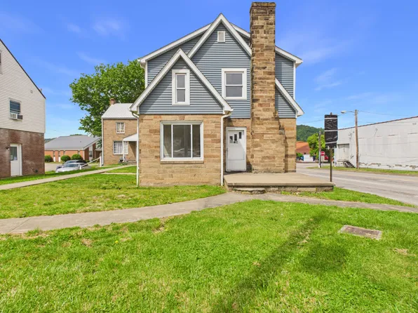 1036 3rd St, New Martinsville, WV 26155