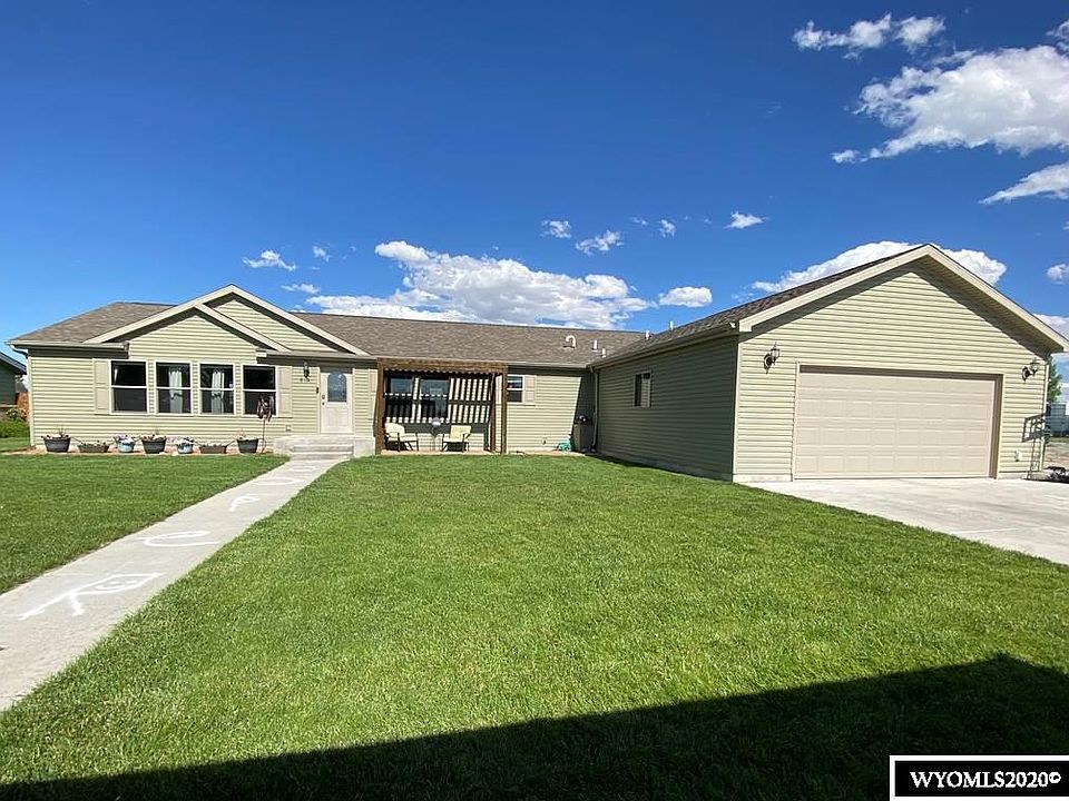 1st image of 813 Butte Dr