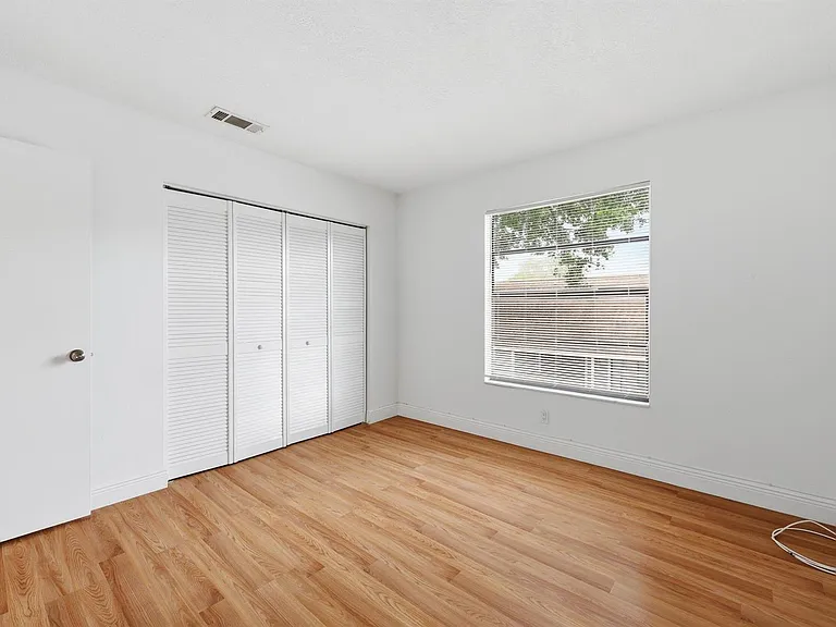 301 Lakewood Dr #8A — Photo 11