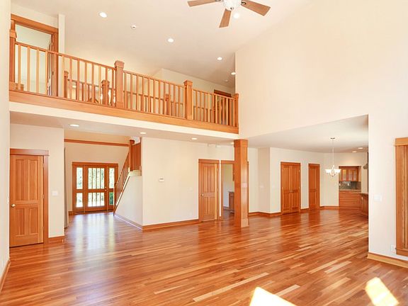 4th image of 7035 Berganio Ln