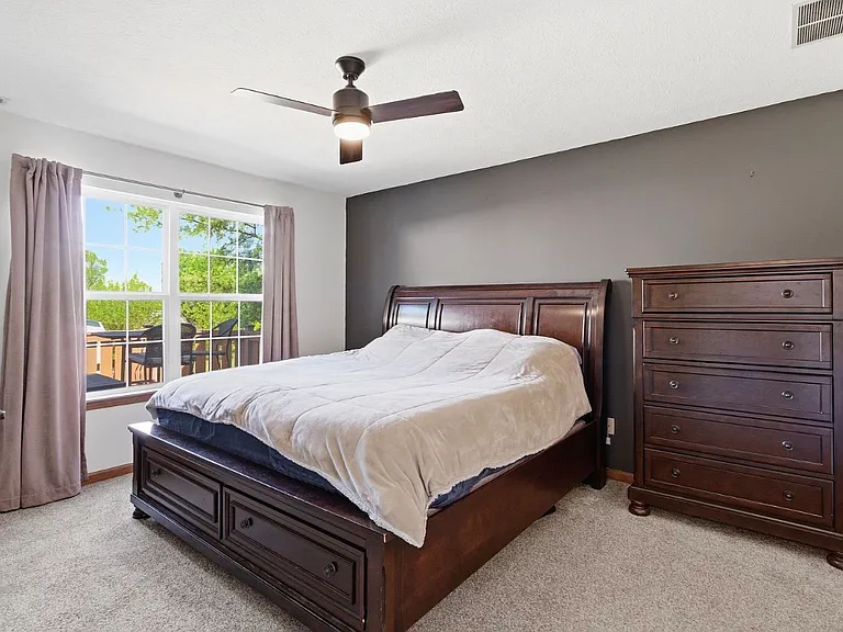 10032 Ironway Dr — Photo 5