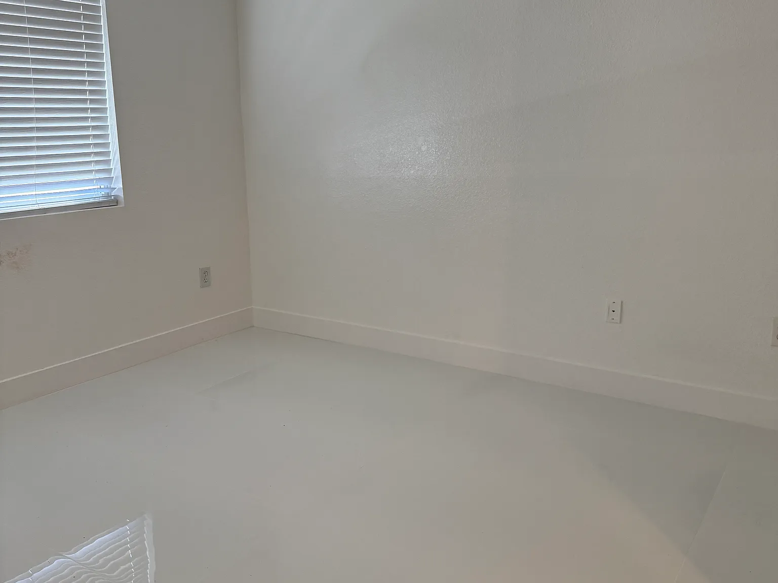 2 bed, 900 sqft, $2,000 — Photo 2