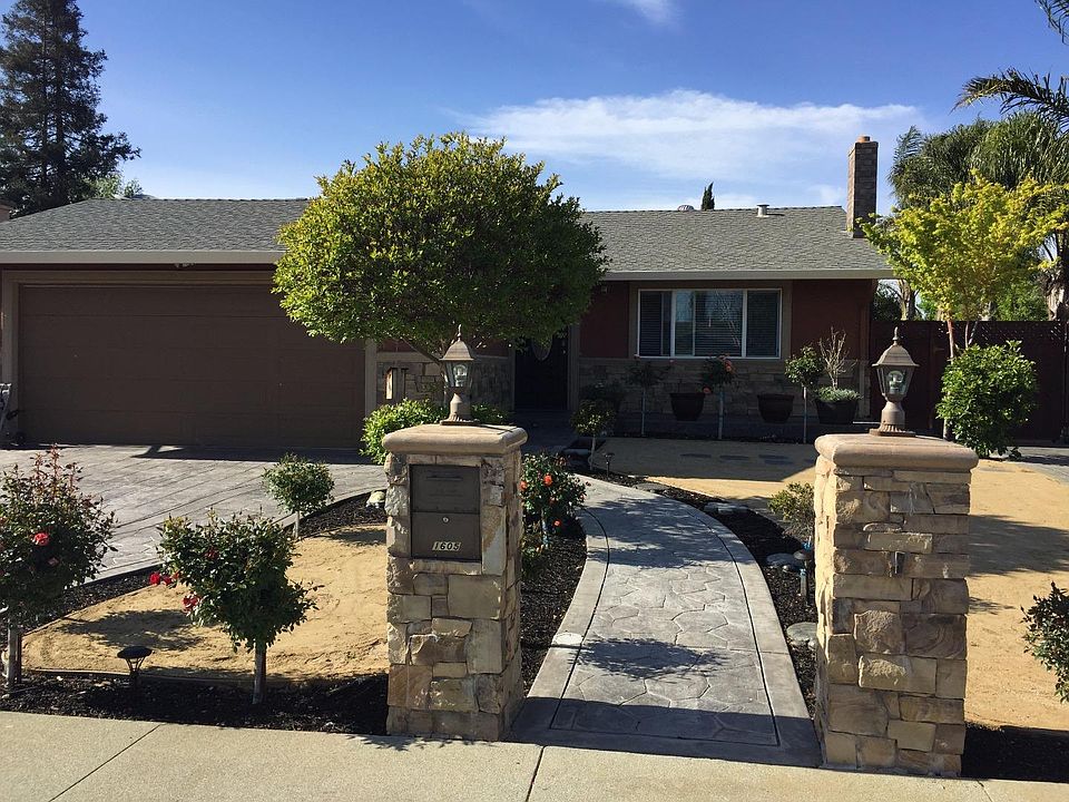 1st image of 1605 Acacia Way