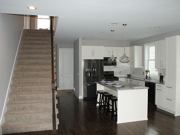5th image of 1121 Rosewood St