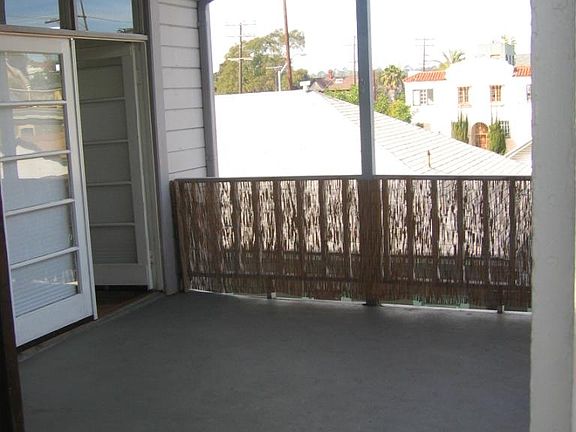 5th image of 541 20th St APT 3