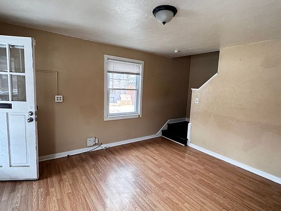 3rd image of 120-126 Delaware Dr #120