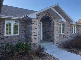 21250 Pawnee Rd, Gibbon, NE 68840