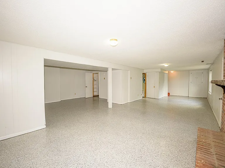 237 Stratmoor Dr — Photo 21
