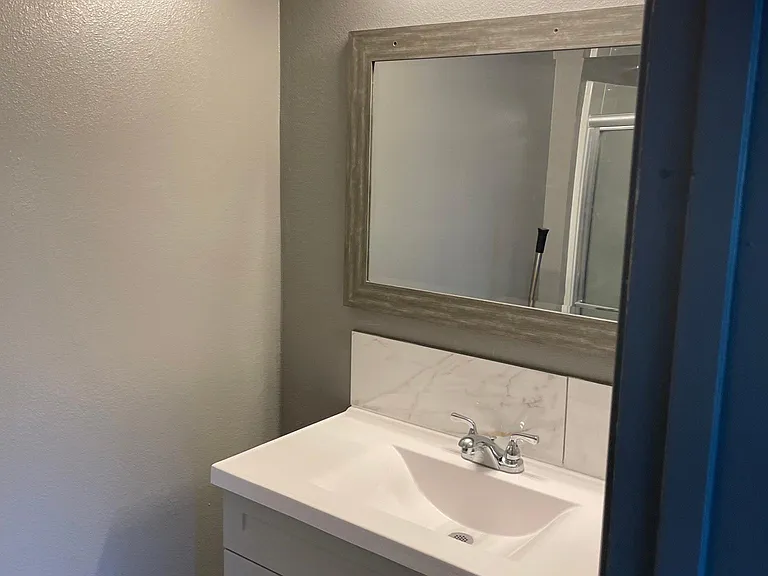 1011 W 7th St #3 — Photo 7