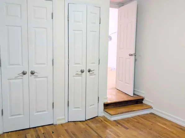 443 West 50th Street image 9 of 15