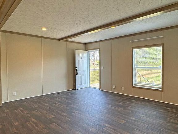 3rd image of 1501 Thompsonville Ln