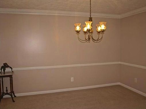 4th image of 4117 Menlo Way