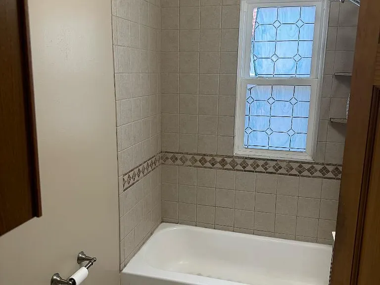 1507 Whitener St — Photo 7