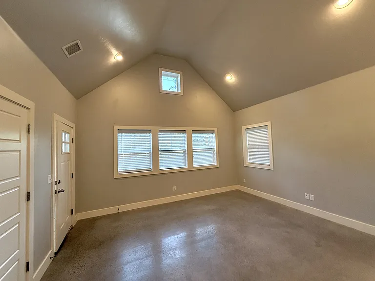 529 K St SW — Photo 8