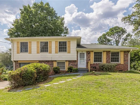 5843 Cobbrook Dr, Ellenwood, GA 30294