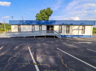 400 N 2nd Ave, Mayodan, NC 27027