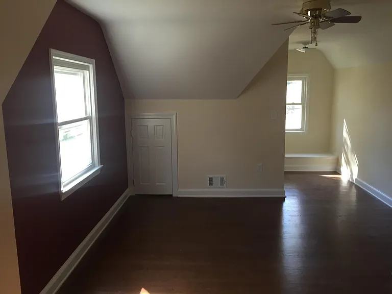 Villa Dr — Photo 15