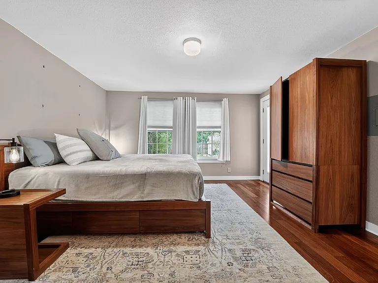 4525 Avenue B — Photo 19