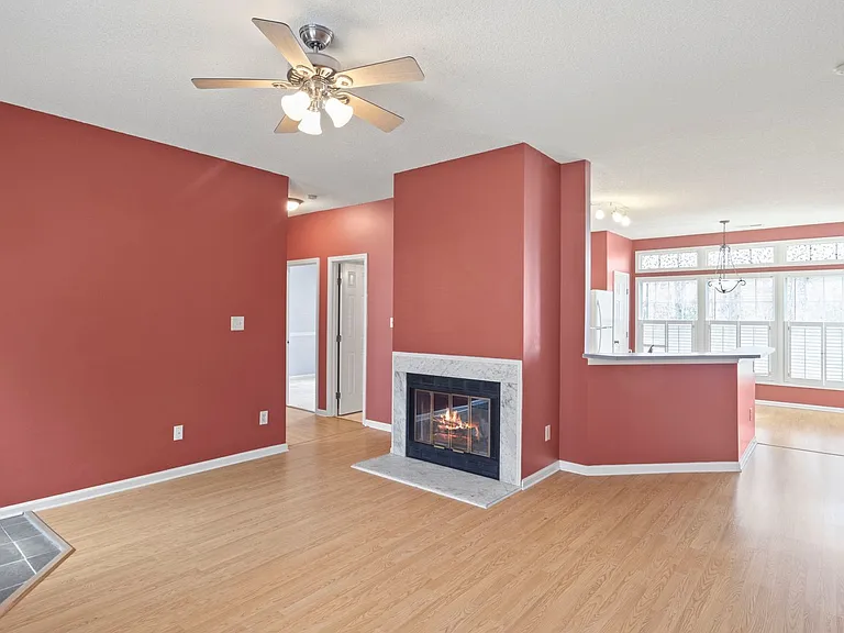 328 Glencoe Dr — Photo 7