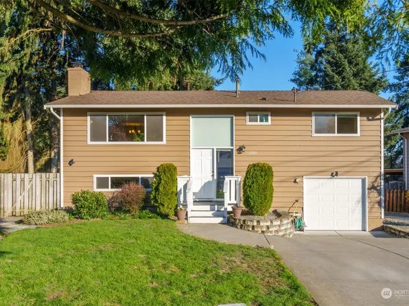 17701 32nd Place W, Lynnwood, WA 98037