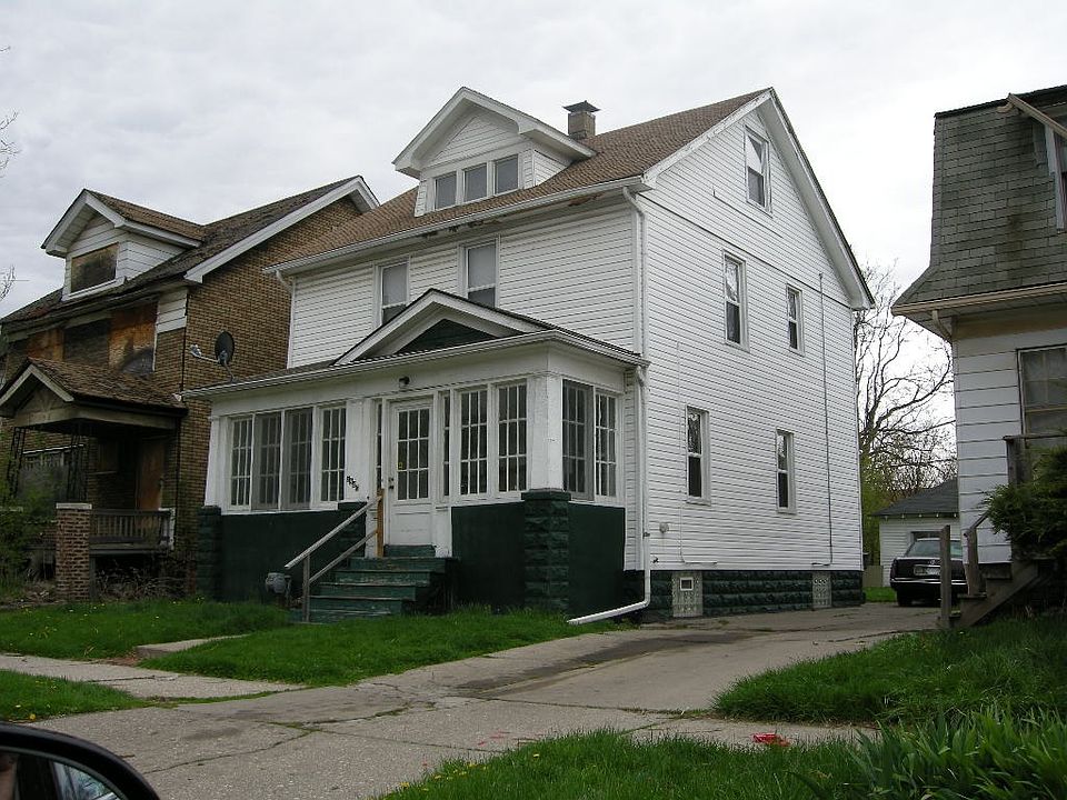 2nd image of 2940 Virginia Park St