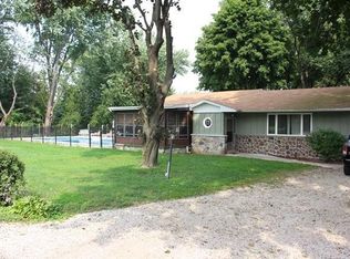 145 Clover St, Williams Bay, WI 53191