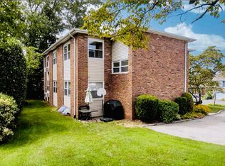 136 Manhasset Ave #2, Manhasset, NY 11030