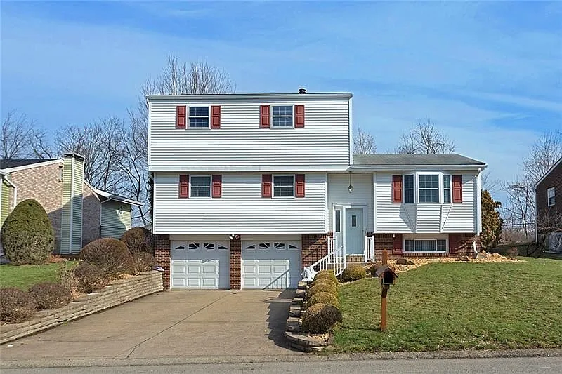 538 Springwood Dr photo 1