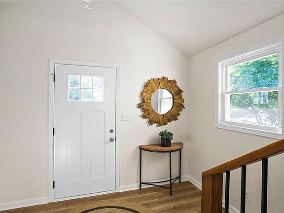 3rd image of 5774 Hillside Dr